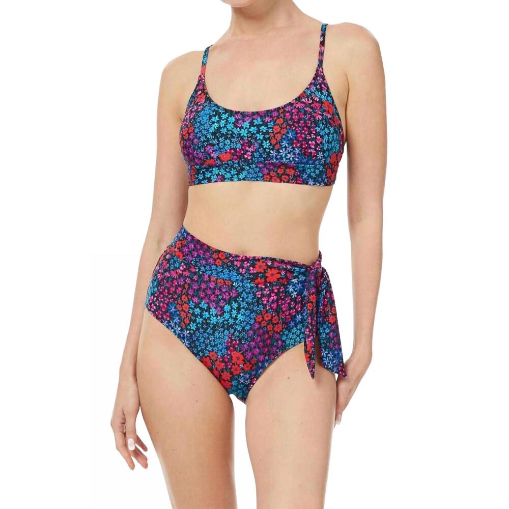 NEW CHANGE OF SCENERY erika top in in bloom